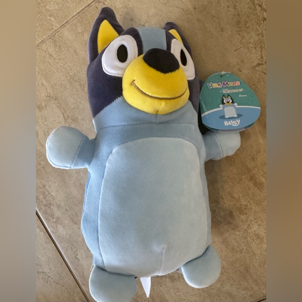 Bluey Plush, Where's Bluey Activity Book, Magnetic Play Set, Crayons, - Picture 11 of 14